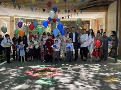 Возьмемся за руки друзья!