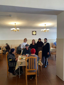 Сегодня с доброй миссией-угостить вкусным обедом наших подопечных в Дом-интернат "Дербент " наведались представители Благотворительного фонда "Ахли-Бейт "