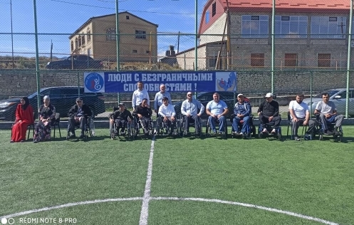 В День единства народов Дагестана коллектив Комплексного центра соцобслуживания Ботлихского района принял участие в организации межрайонных соревнований 