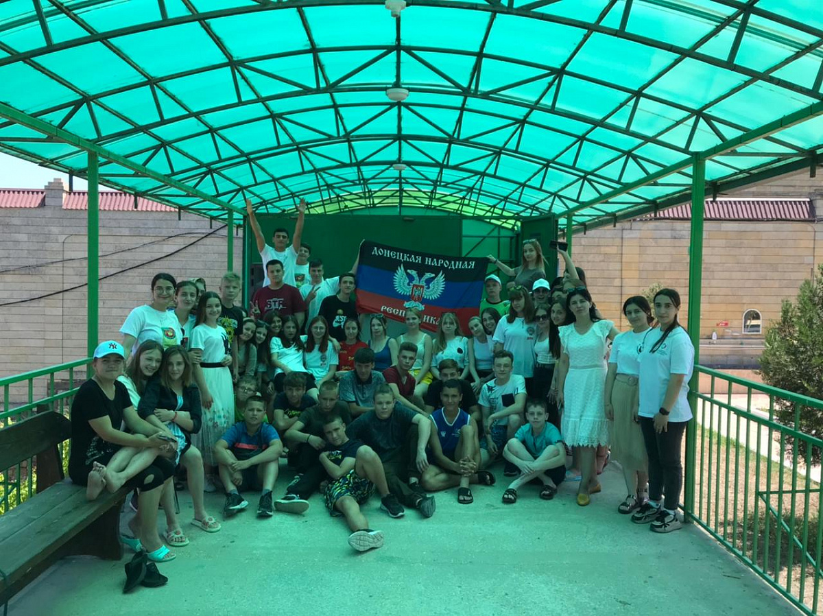 Социальные работники Минтруда Дагестана в Каякентском районе навестили детей прибывших из ДНР 