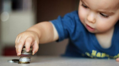 ИНФОРМАЦИЯ ПО ВОПРОСУ НАЗНАЧЕНИЯ И ОСУЩЕСТВЛЕНИЯ ЕЖЕМЕСЯЧНОЙ ВЫПЛАТЫ В СВЯЗИ С РОЖДЕНИЕМ (УСЫНОВЛЕНИЕМ) ПЕРВОГО РЕБЕНКА