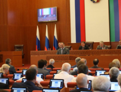 Новые бюджетные программы и законодательные инициативы должны приниматься только при наличии твердой уверенности в возможности их финансового обеспечения.