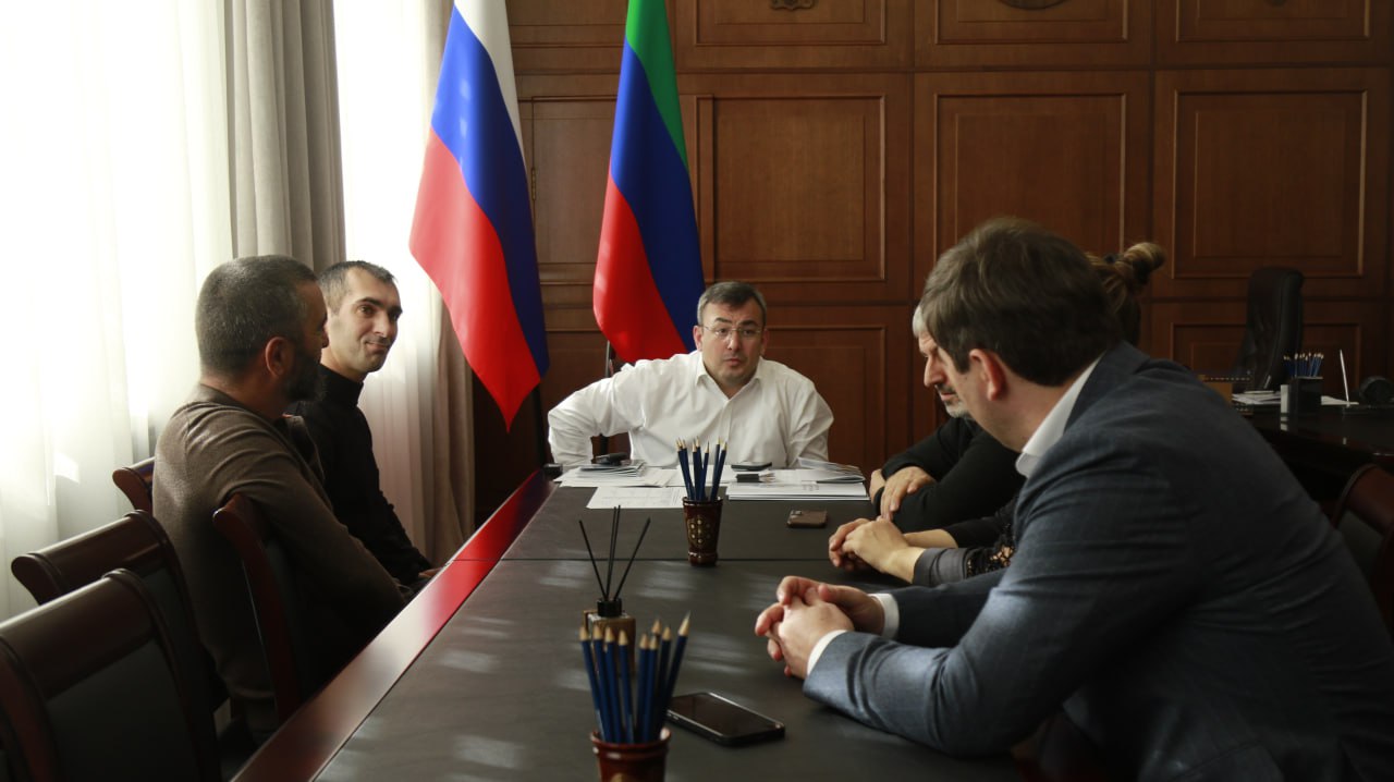 Внеочередной прием граждан провел министр труда и социального развития Дагестана
