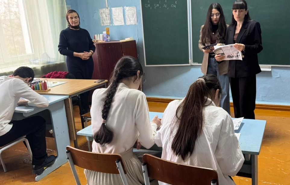 Центром занятости г.Каспийска проведено ряд профориентационных мероприятий для школьников и студентов в рамках подготовки к Фестивалю профессий