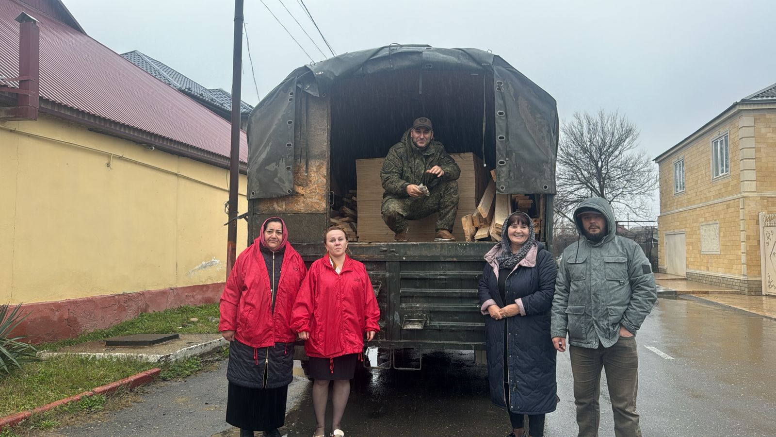 Кизилюртовский Социально-реабилитационный центр ко Дню Героев Отечества организовал очередную партию гуманитарной помощи для бойцов в зоне СВО