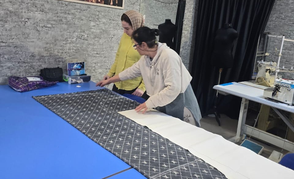 Центр занятости г.Избербаша помог дочери участника специальной военной операции пройти программу обучения по профессии «Швея»