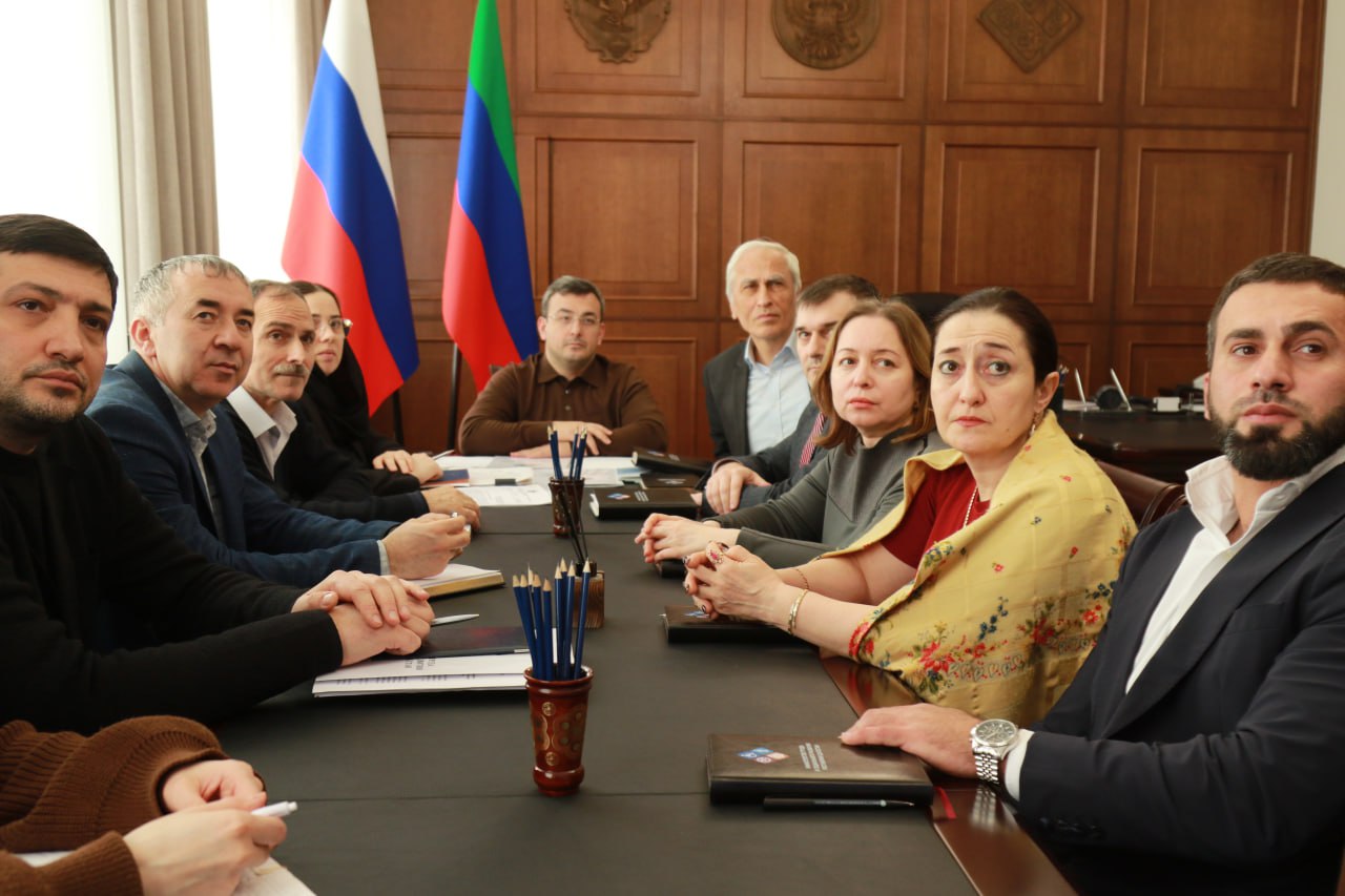 Аппарат Минтруда участвует в просмотре прямой линии «Итоги года с Владимиром Путиным»