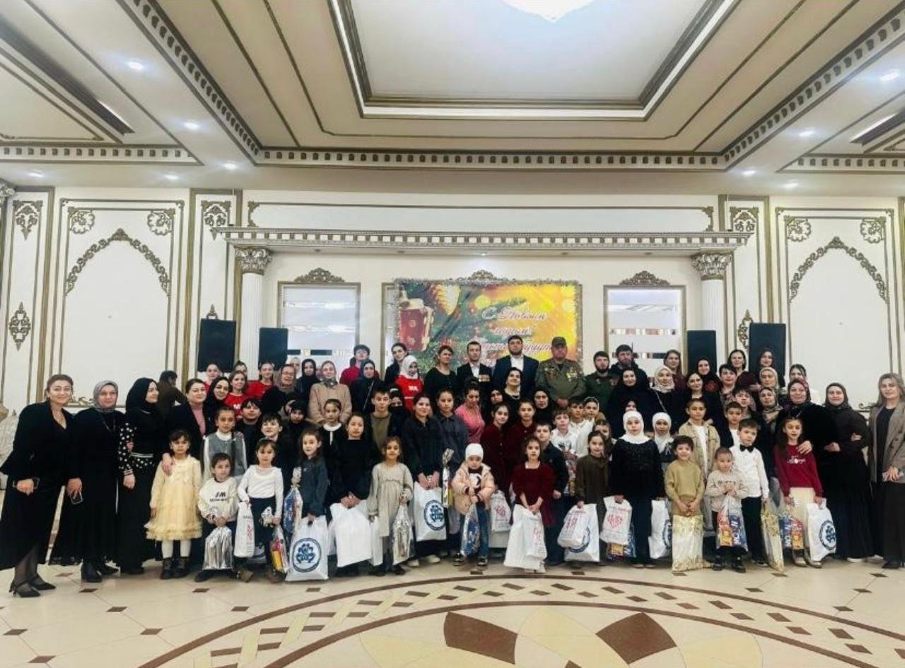 В подведомственных учреждениях Минтруда Дагестан дан старт марафону новогодних мероприятий