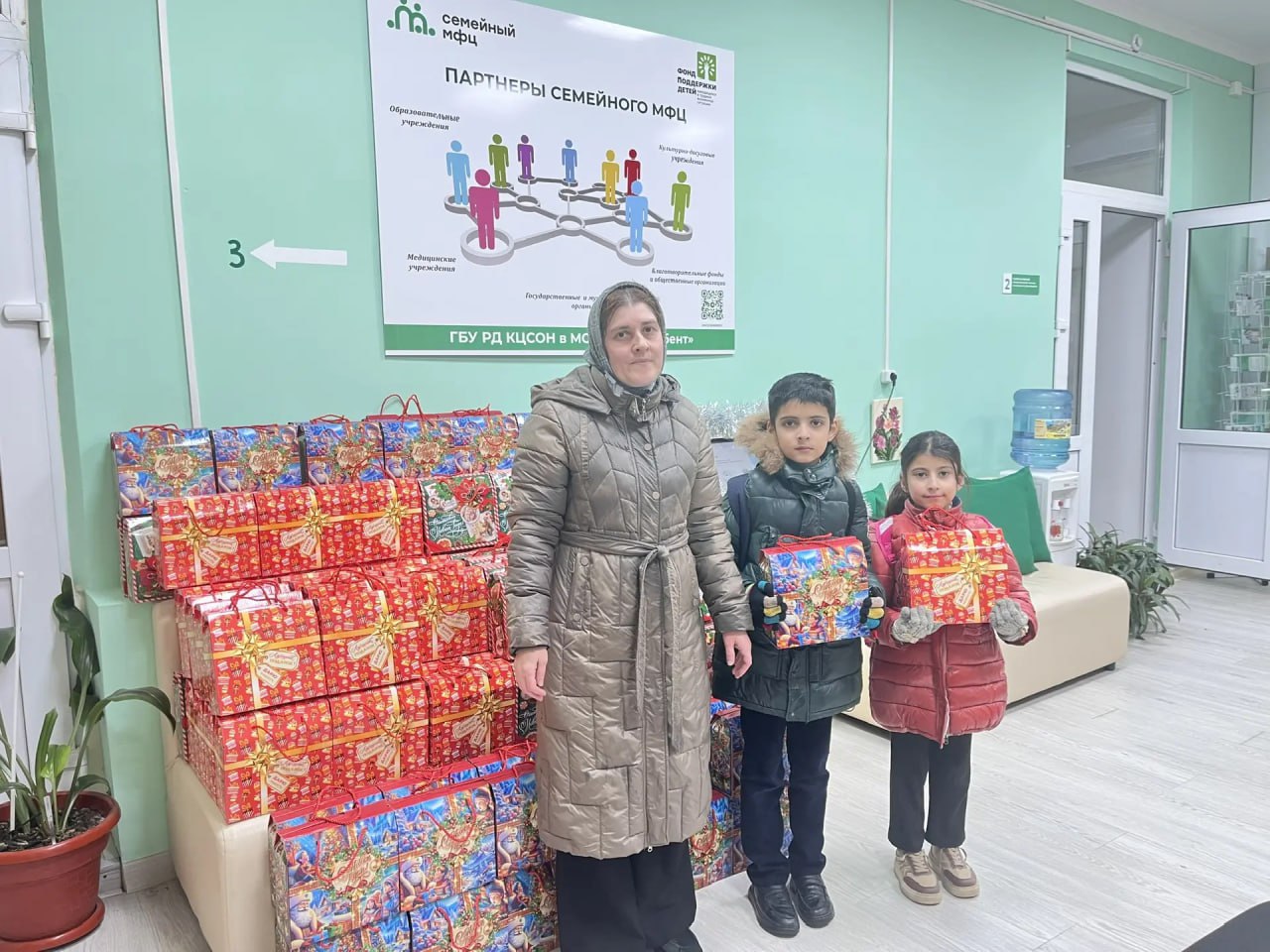 Более 3000 новогодних подарков — детям защитников Отечества!