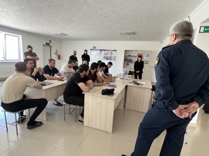 Территориальный центр занятости города Каспийска и ФКУ ИК-2 УФСИН России по Республике Дагестан организовали встречу с осужденными