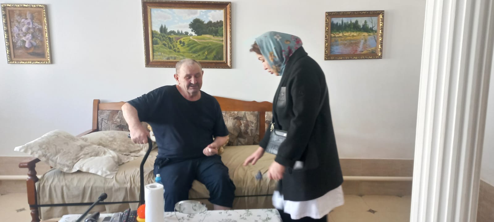 Мобильная бригада Карабудахкентского района доставила медицину в отдаленное село Аданак