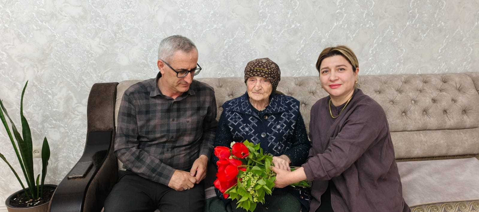 Встреча с вдовой ветерана ВОВ в Курахском районе