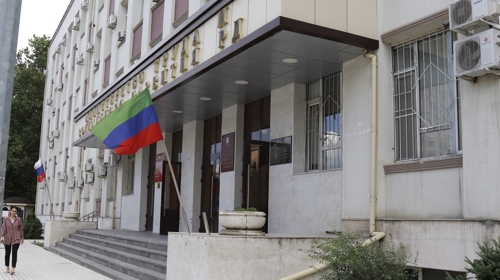 СОЦИАЛЬНАЯ ПОДДЕРЖКА И ТРУДОУСТРОЙСТВО: ИТОГИ РАБОТЫ С ОСОБОЙ КАТЕГОРИЕЙ ГРАЖДАН