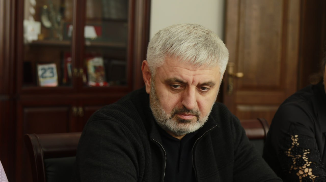 Внеочередной прием граждан провел министр труда и социального развития Дагестана