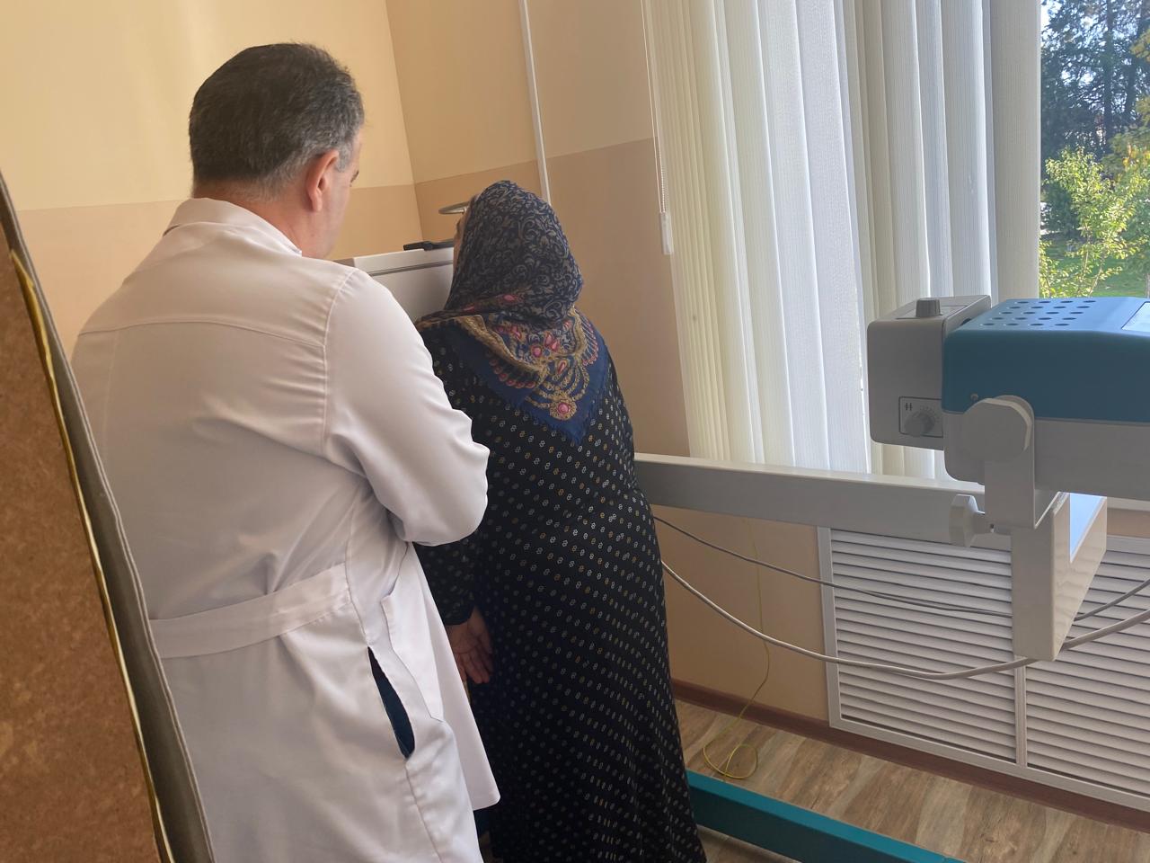 Территориальный Комплексный центр г.Дербента с января 2025 года в рамках проекта «Старшее поколение» доставил в медорганизации 250 пожилых