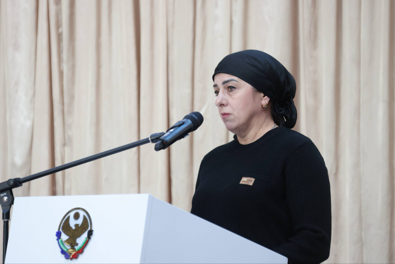 В мероприятии, проведенном в дагестанской столице ко Дню матери, представители Кизлярского района приняли участие в сопровождении социальной службы Минтруда РД