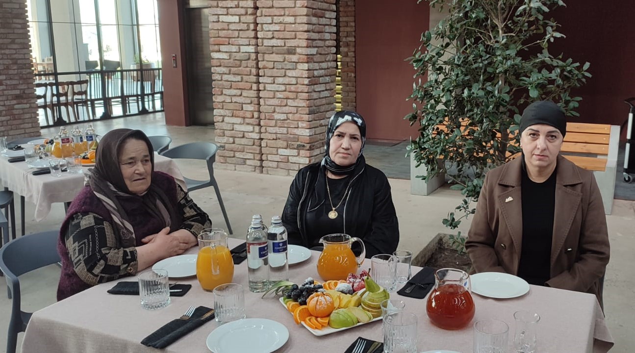 В мероприятии, проведенном в дагестанской столице ко Дню матери, представители Кизлярского района приняли участие в сопровождении социальной службы Минтруда РД