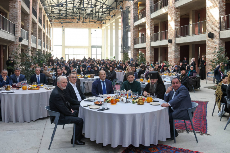 В мероприятии, проведенном в дагестанской столице ко Дню матери, представители Кизлярского района приняли участие в сопровождении социальной службы Минтруда РД
