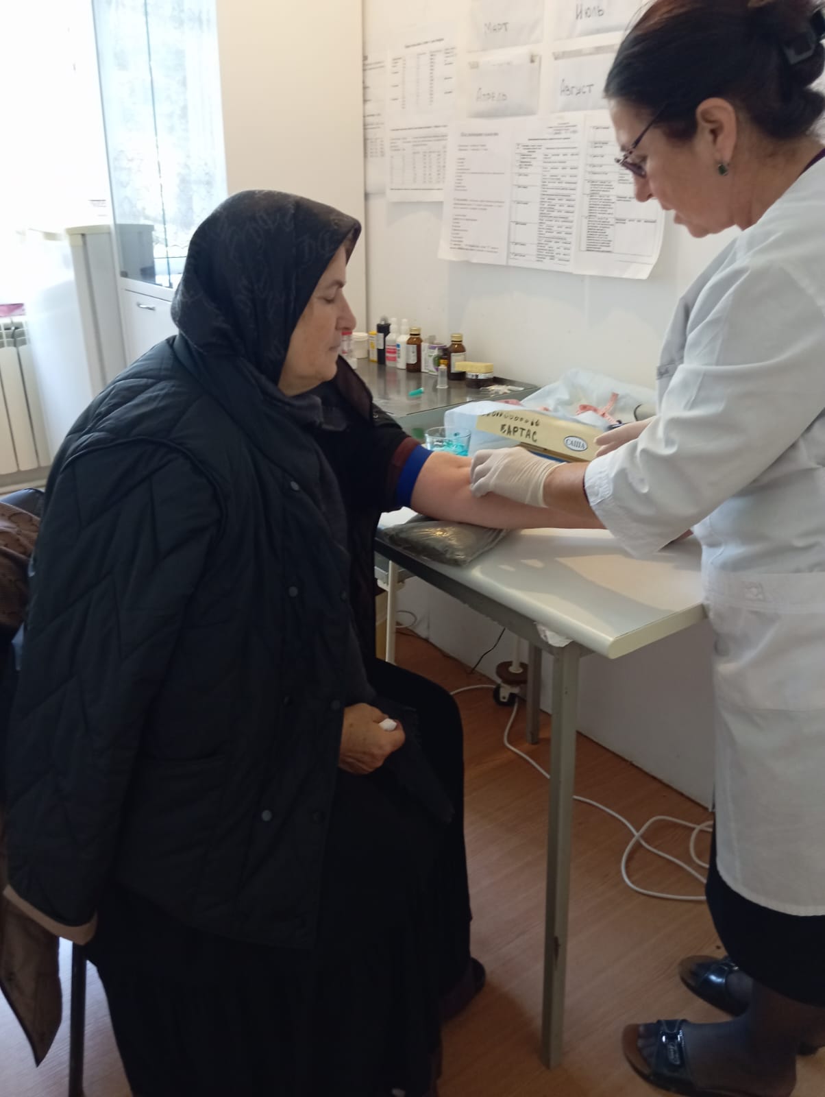 Магарамкентским центром соцобслуживания совместно с врачами районной больницы в рамках проекта «Старшее поколение» оказано старикам более 150 медицинских услуг