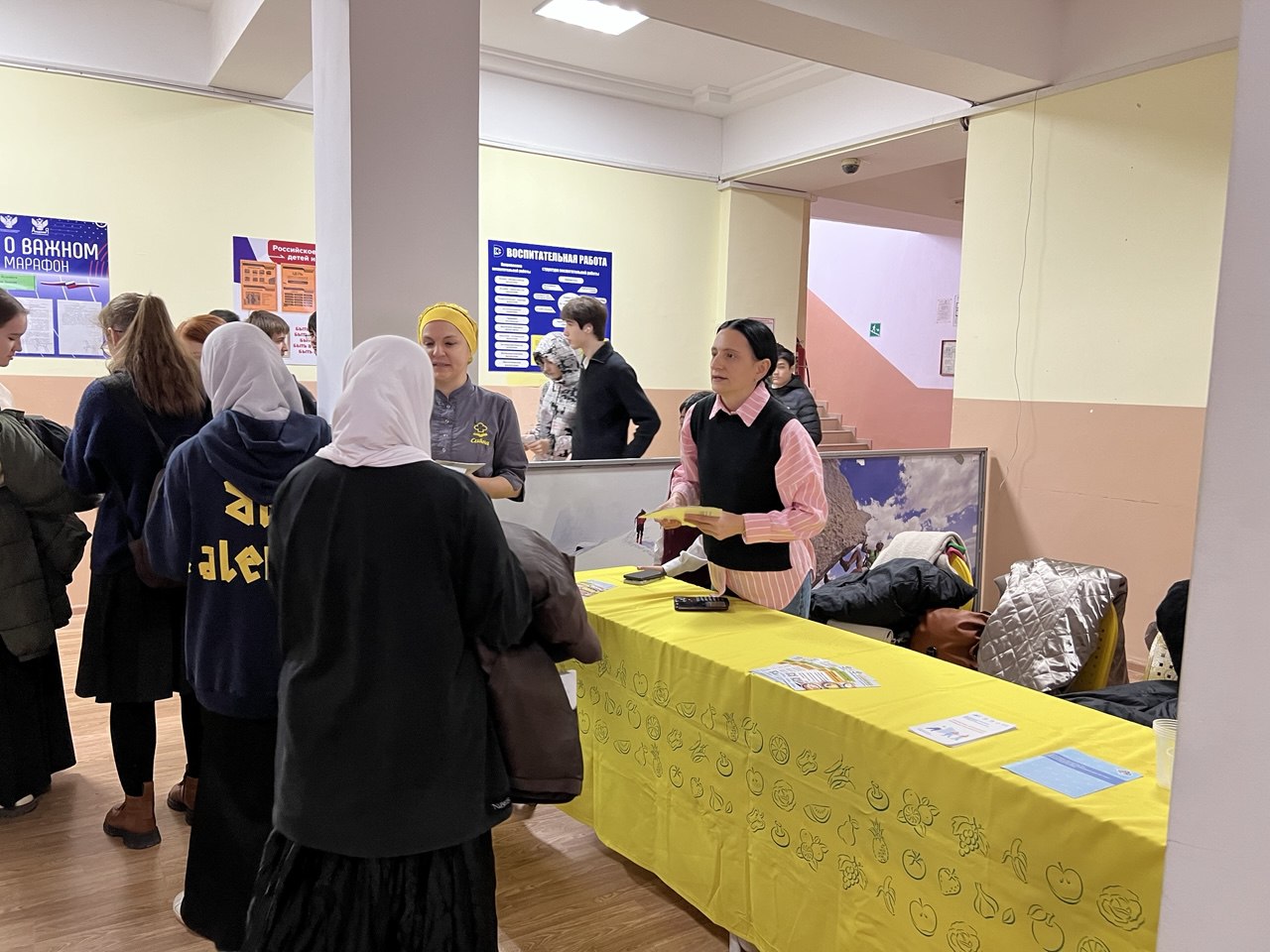 Более 300 молодых ребят были приглашены Центром занятости г.Каспийска на фестиваль профессий и образовательных услуг «ВЫПУСКНИК – 2026»