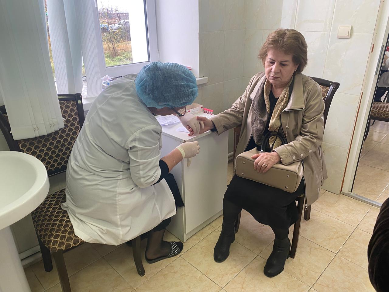 Мобильная бригада Территориального Комплексного Центра социального обслуживания Дербента и Дербентского района активно реализует проект «Старшее поколение»