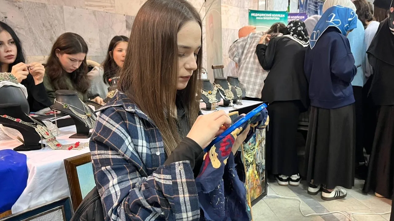 Более полутора тысяч старшеклассников приняли участие в общегородском Фестивале профессий «Выпускник – 2026»