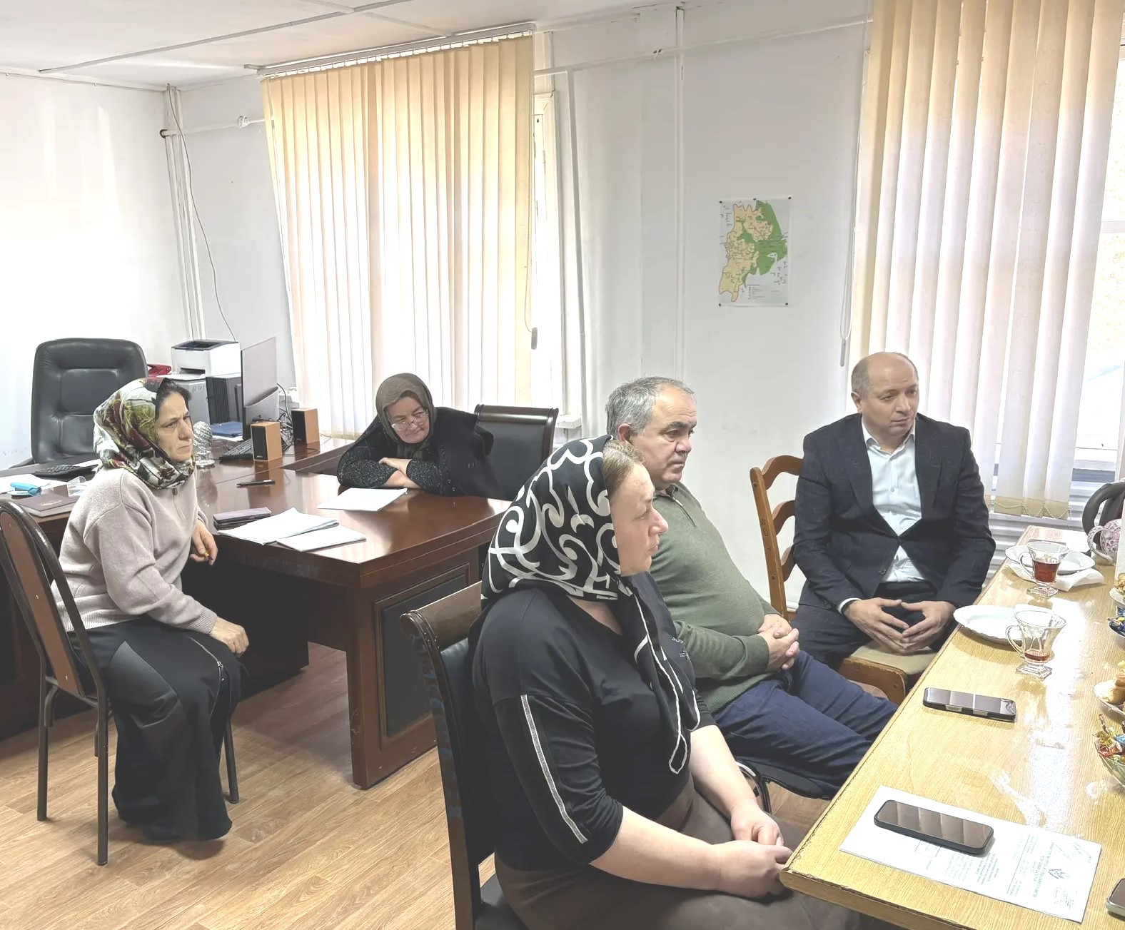 В Дахадаевском районе с участием специалистов Минтруда РД и администрации рассмотрены вопросы демобилизованных участников СВО и членов их семей