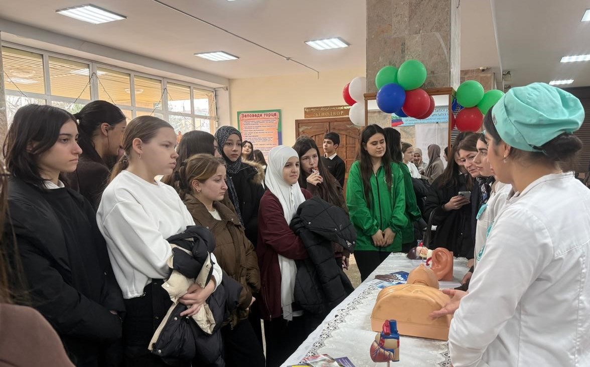 Центр занятости Минтруда РД в Избербаше провел для старшеклассников Фестиваль профессий-2026