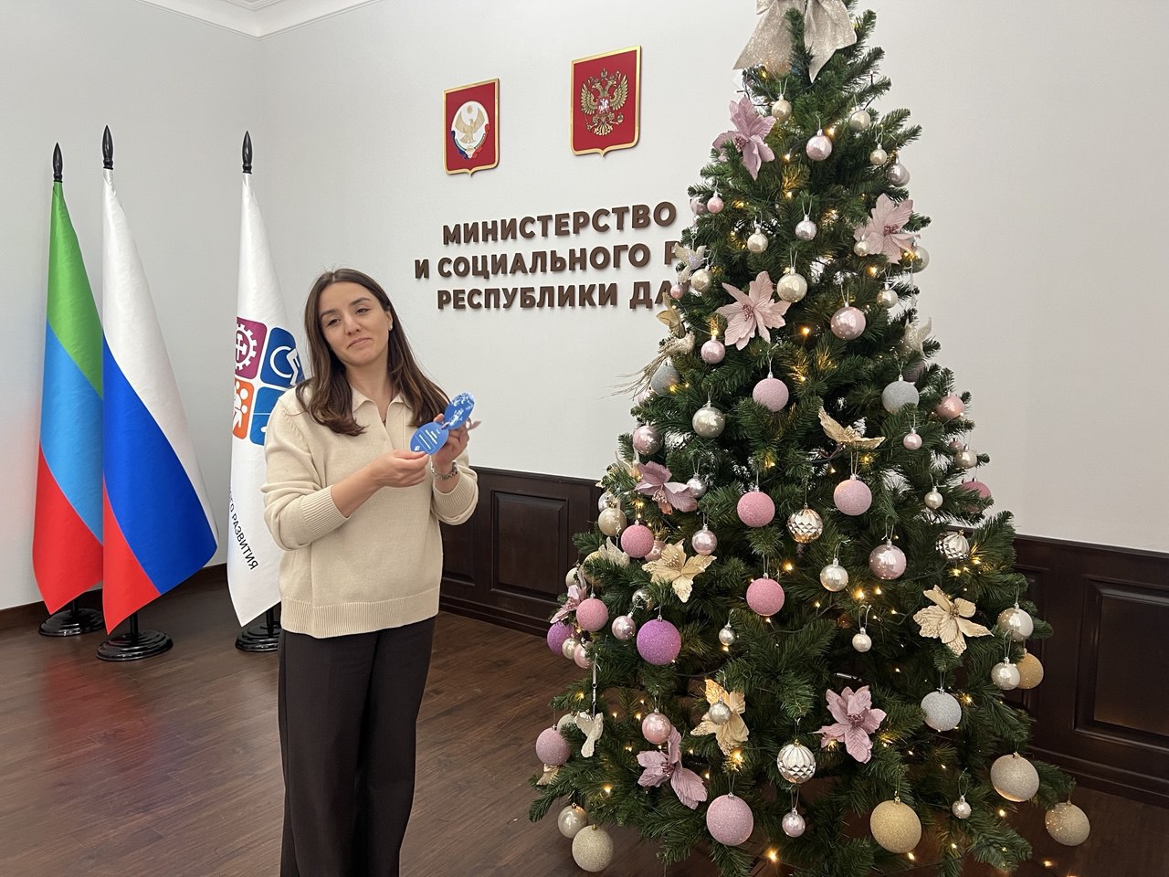 38 детских улыбок — наша новогодняя цель!