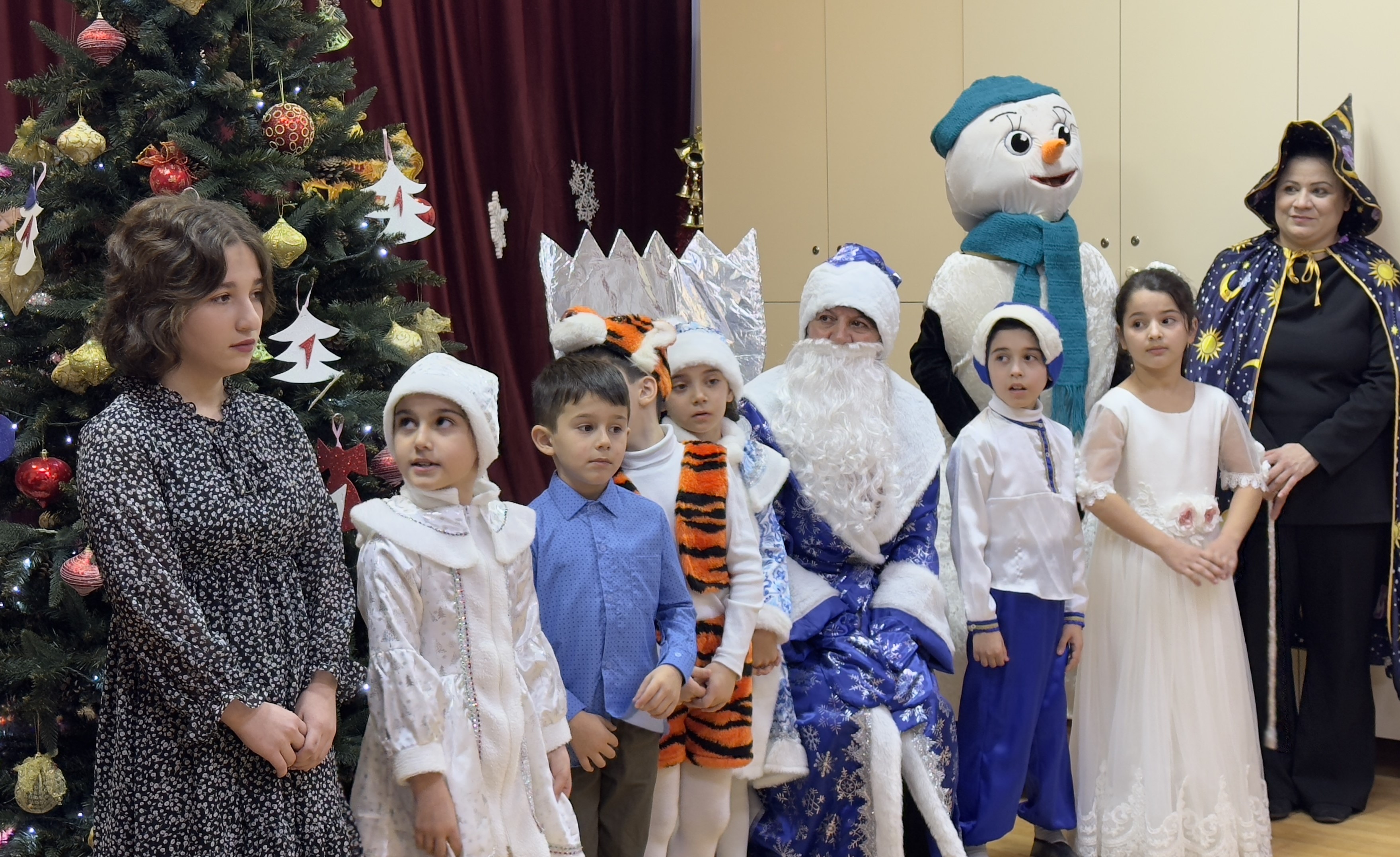 В Дербенте поздравили с наступающим праздником детей из семей погибших военнослужащих