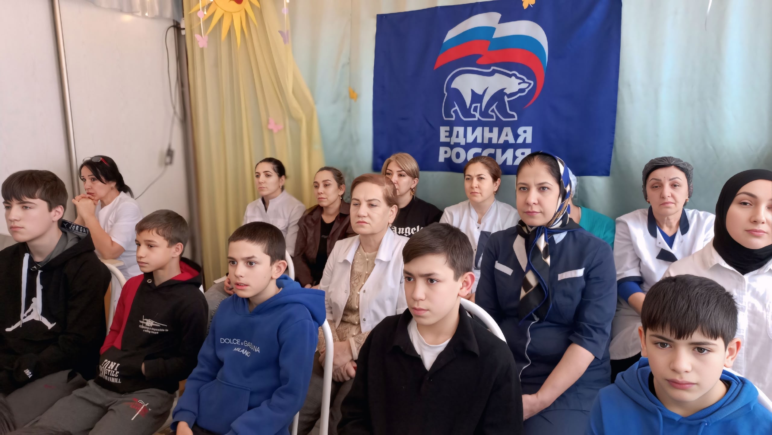 Подопечные реабилитационного центра Избербаша познакомились с историей дагестанцев, удостоенных звания Герой России