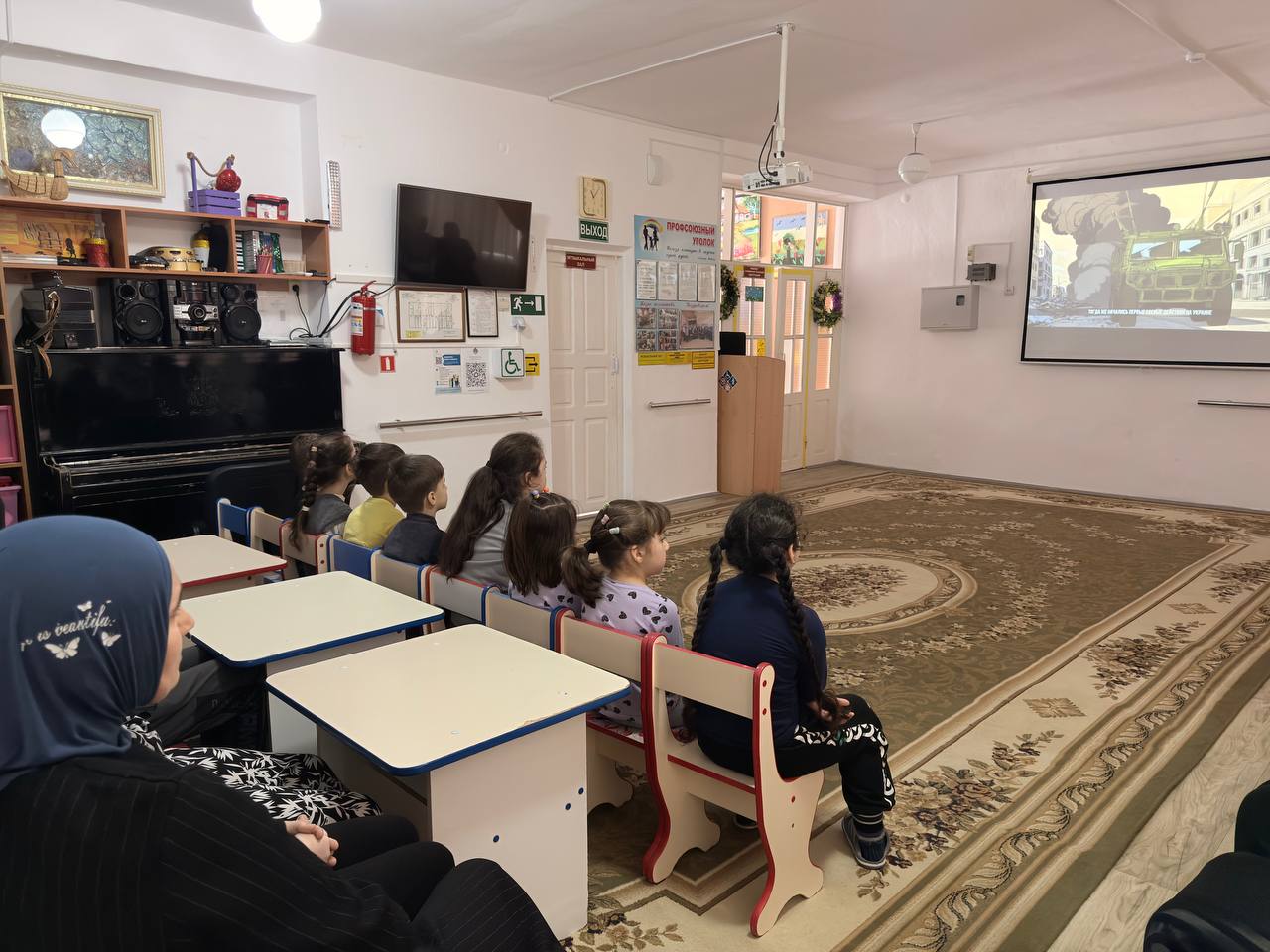 В Хасавюрте прошел особенный кинопоказ для детей