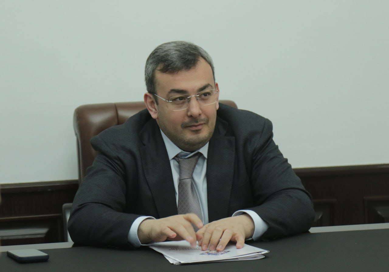 Соцконтракт, обращения граждан и поддержка участников СВО: итоги совещания у министра