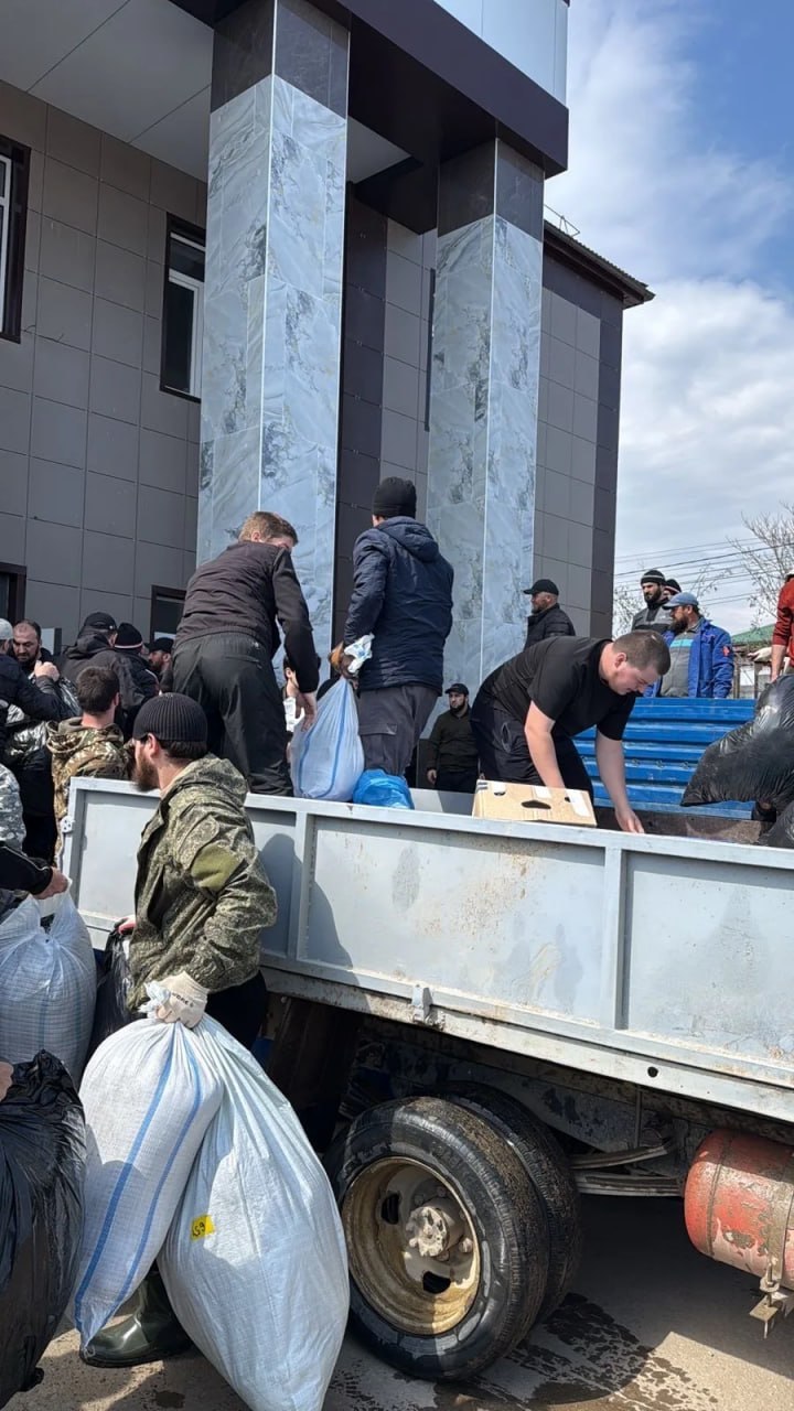 Совместная работа соцработников Минтруда Дагестана, администрации, полицейских и волонтеров помогла эвакуировать более 4 тысяч жителей Дербентского района