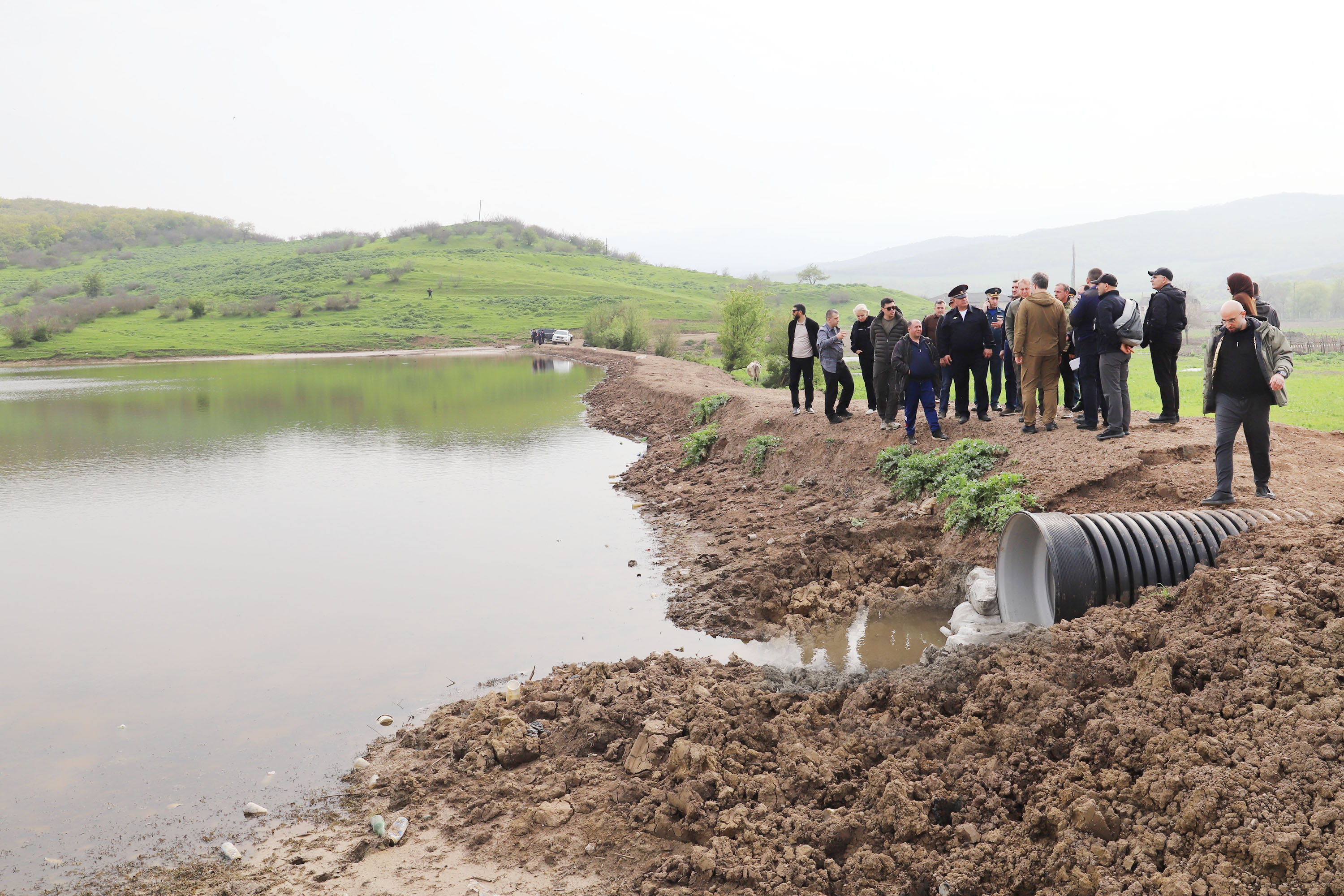 Магомедзагид Кихасуров посетил пострадавшие от паводка районы Дагестана