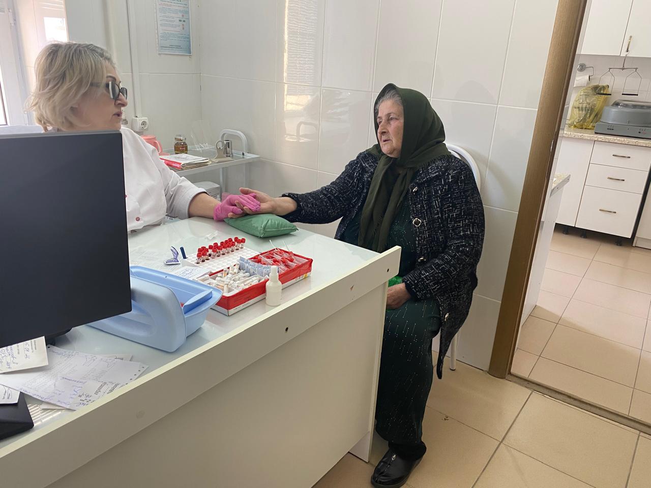 Мобильная бригада Дербента: здоровье пожилых сельчан — под защитой