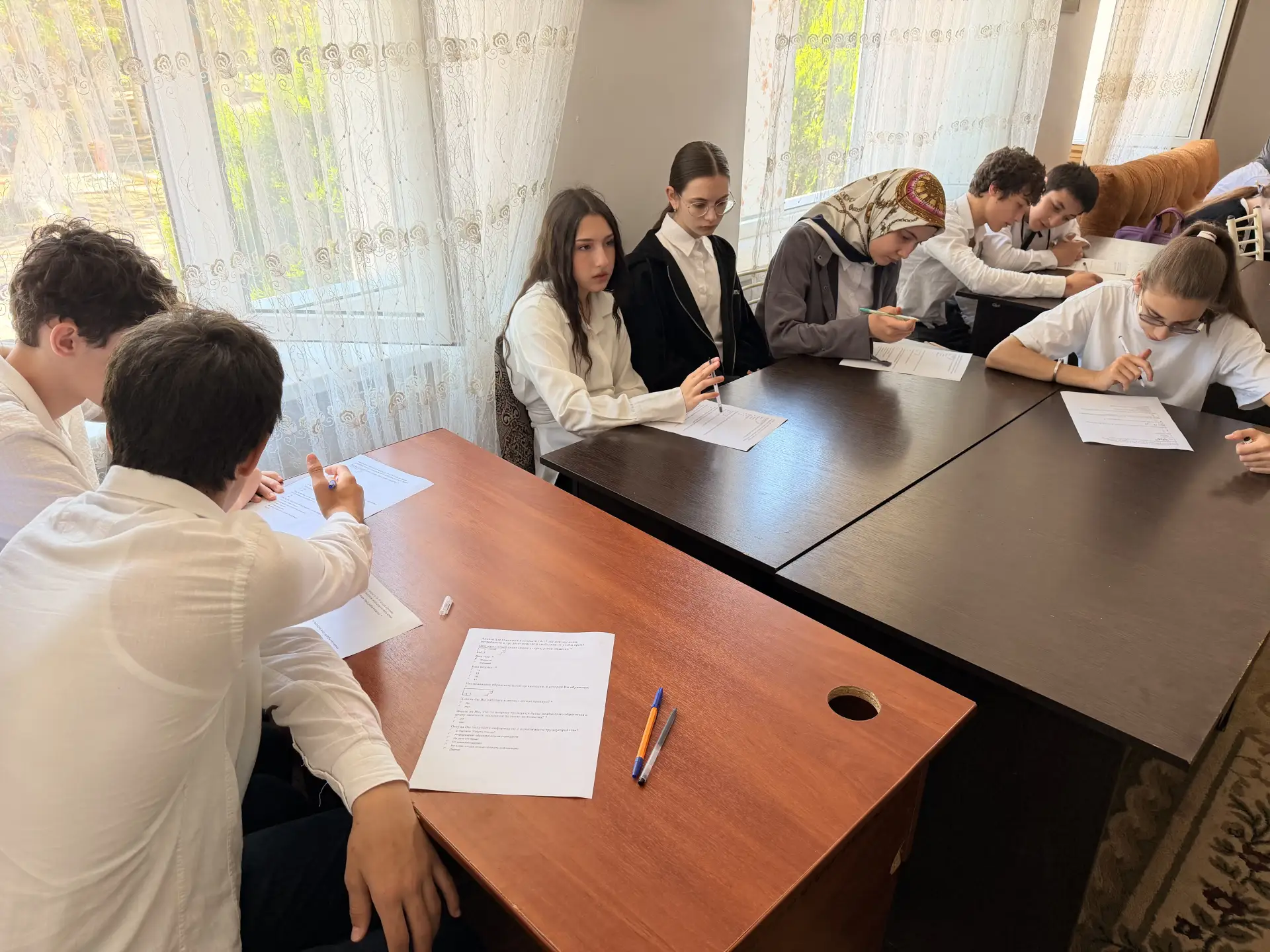 В Избербаше прошла ярмарка вакансий для несовершеннолетних «Трудовое лето»