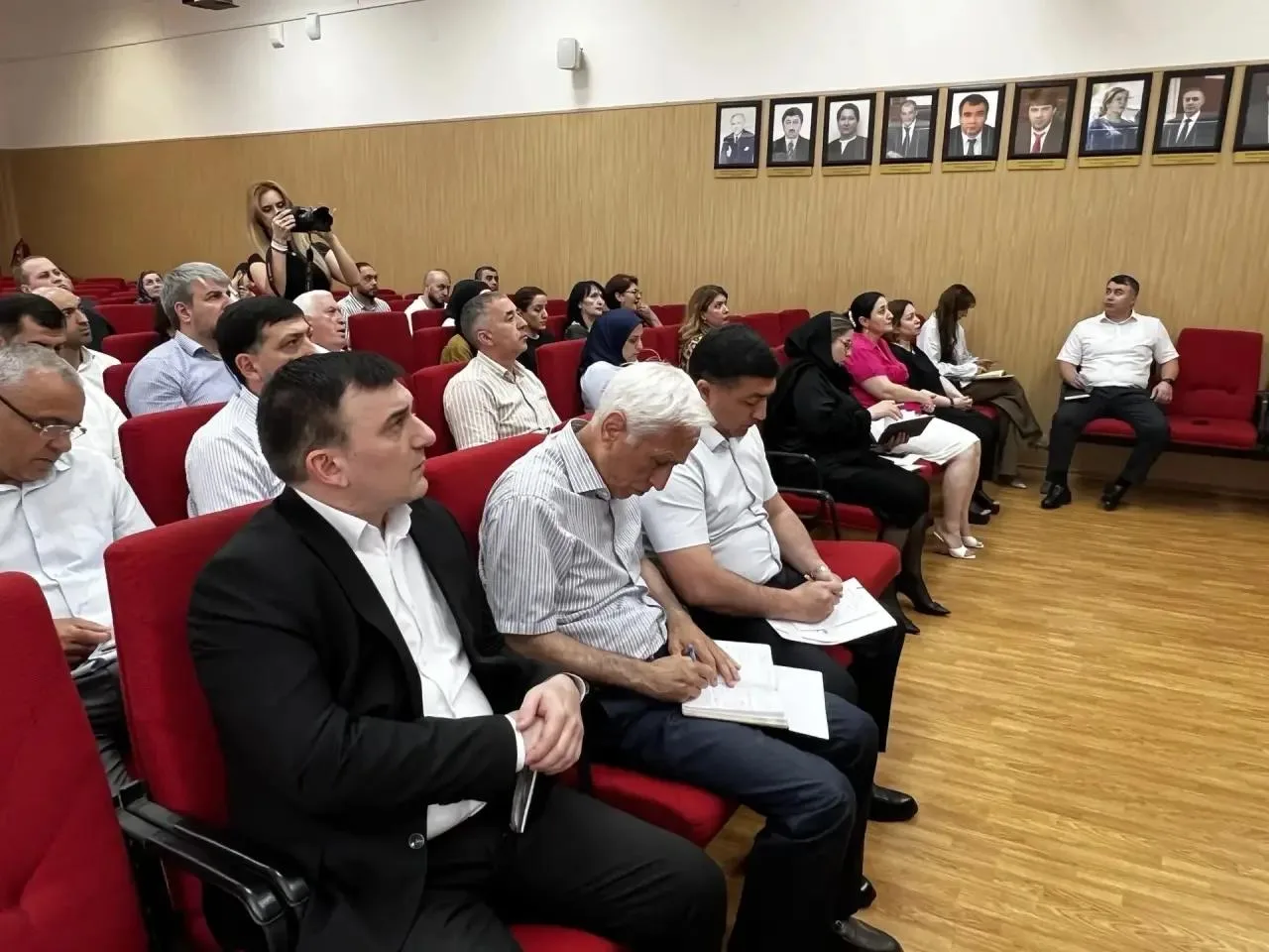 В Минтруда Дагестана обсудили взаимодействие с фондом «Защитники Отечества», выплаты военнослужащим и помощь пострадавшим от паводка