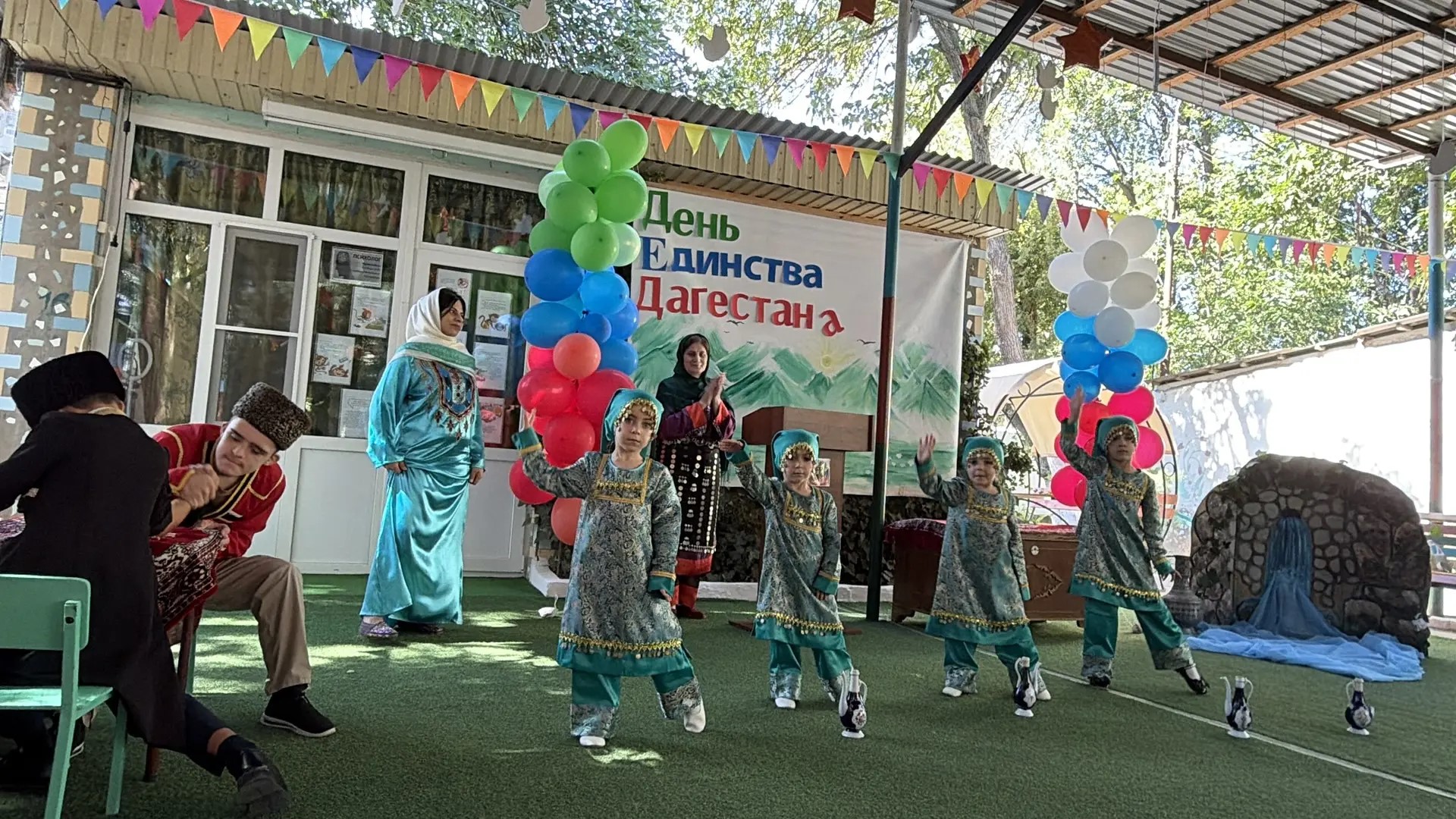 ДЕНЬ ЕДИНСТВА НАРОДОВ ДАГЕСТАНА ОТМЕТИЛИ В РЦДПОВ г. ИЗБЕРБАШ